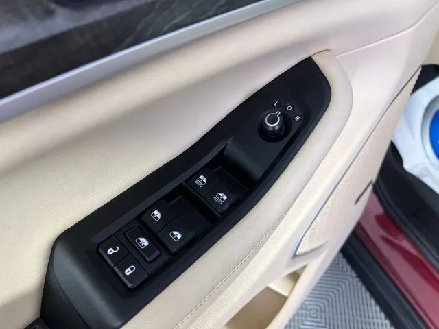 Used 2022 Red Jeep Limited image 20
