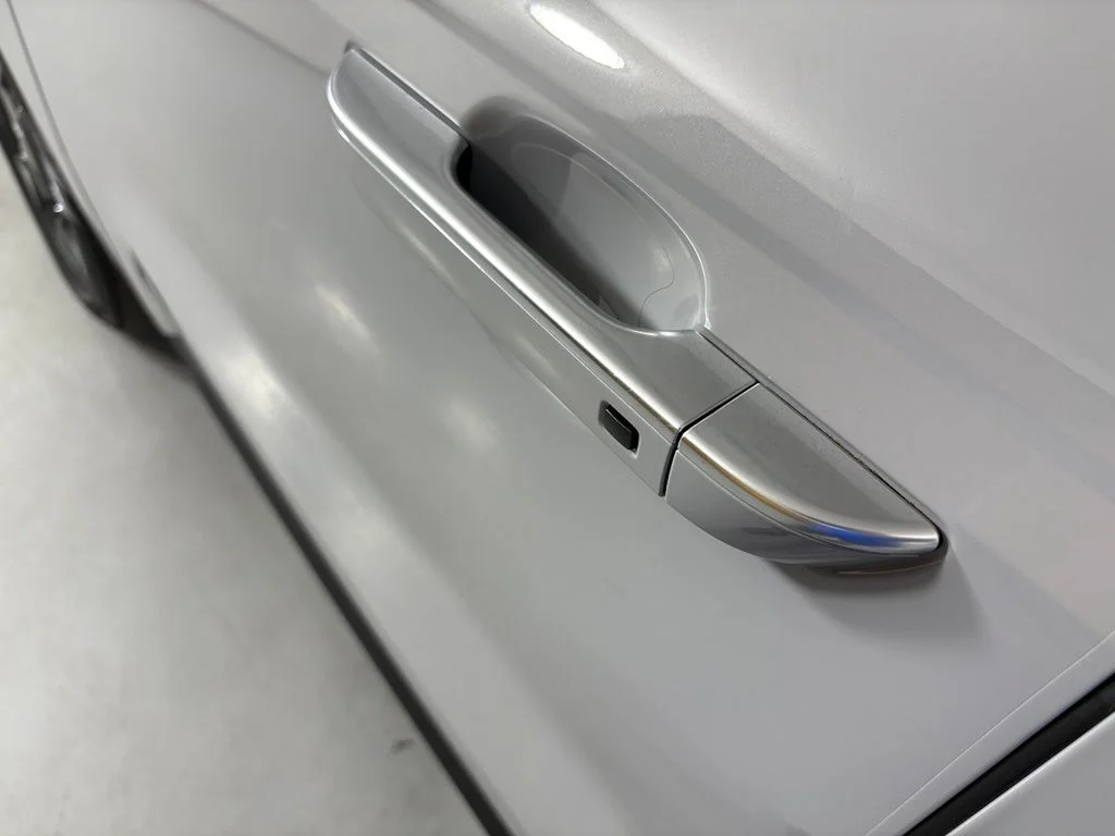 New 2026 Ceramic Silver Kia EX image 12