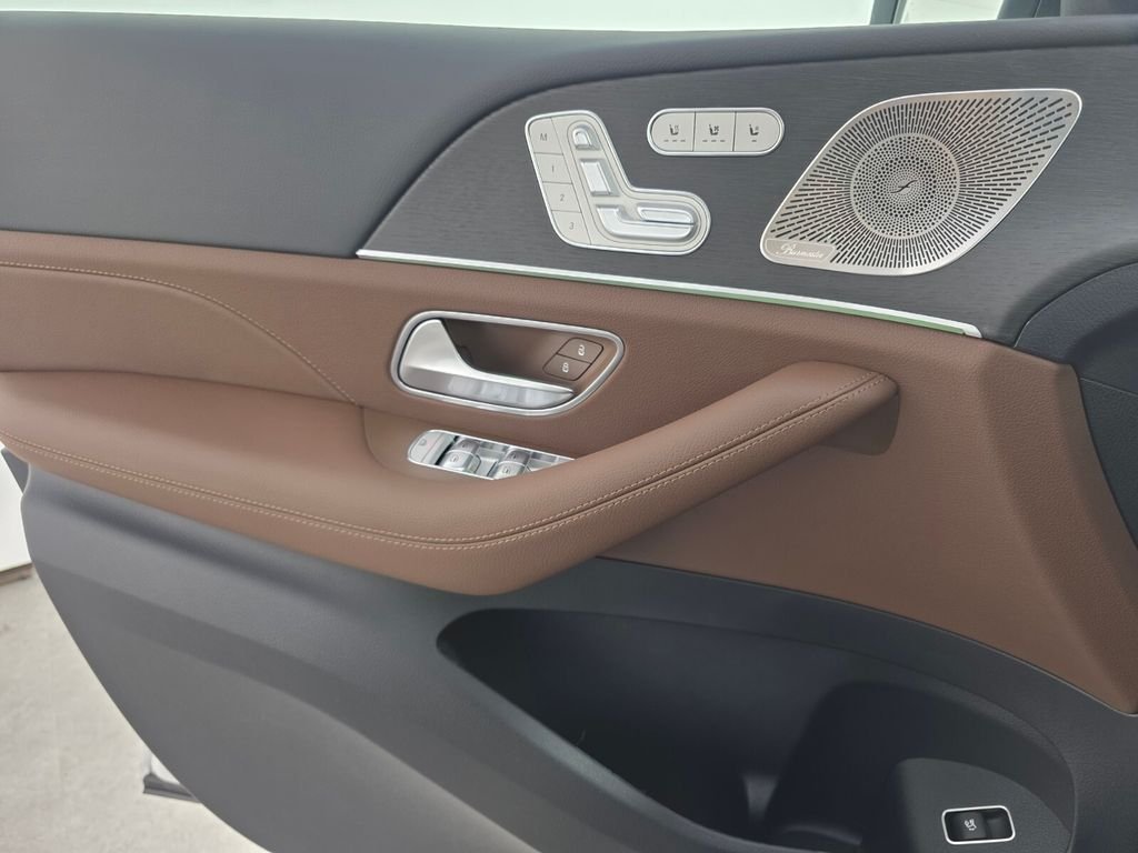 New 2026 Polar White Mercedes-Benz GLE 450 image 16