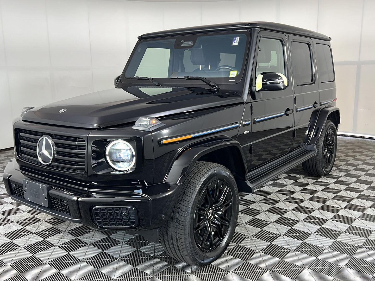 Certified Used 2025 Obsidian Black Metallic Mercedes-Benz G 580e image 24