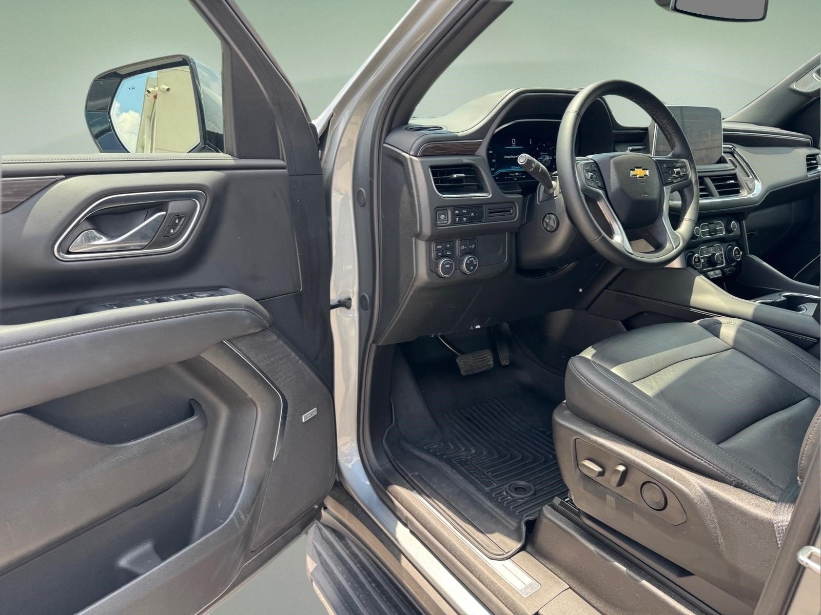 Used 2024 Sterling Gray Metallic Chevrolet LT image 19