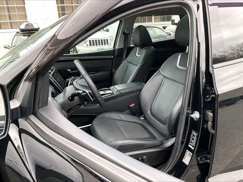 Used 2023 Black Hyundai Limited image 10