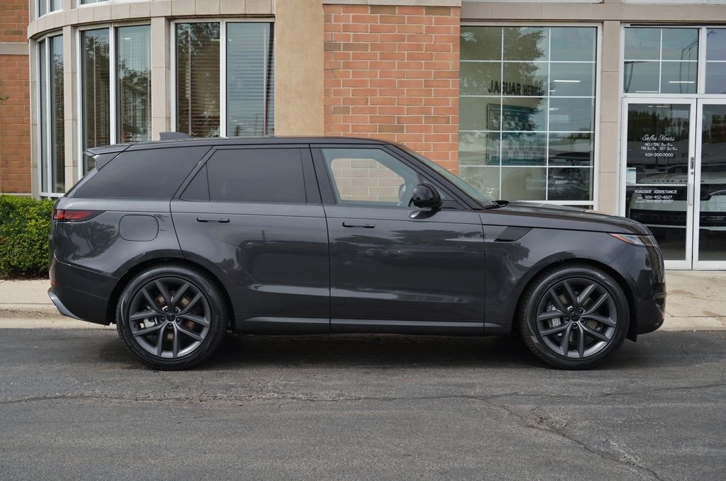 New 2027 Carpathian Grey Land Rover SE image 7