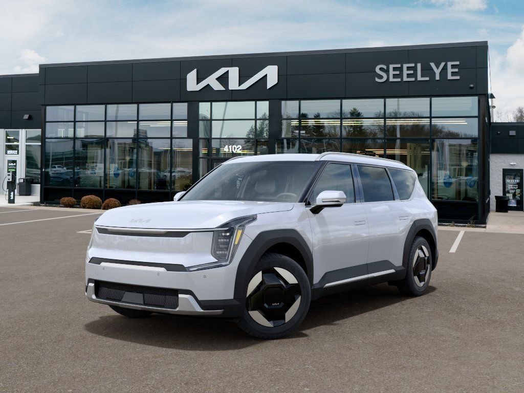 New 2026 White Kia Wind image 1