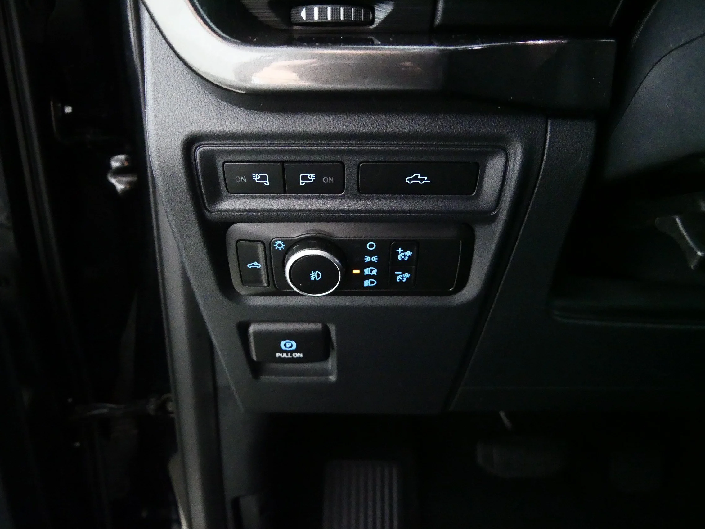 Used 2021 Agate Black Metallic Ford XLT image 26