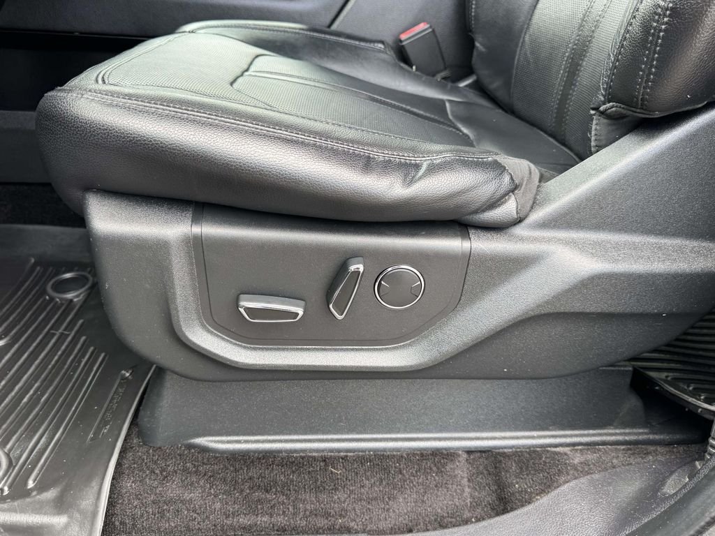 Used 2018 Gray Ford Limited image 20