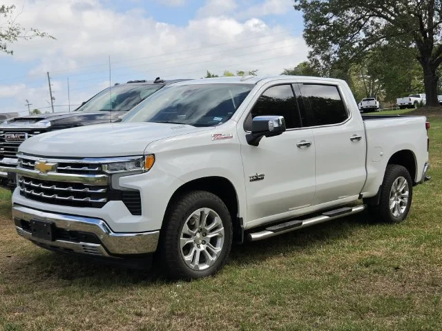 Used 2024 Summit White Chevrolet LTZ image 2