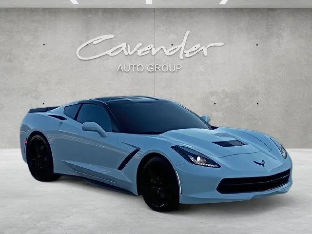 Used 2019 White Chevrolet Stingray image 2