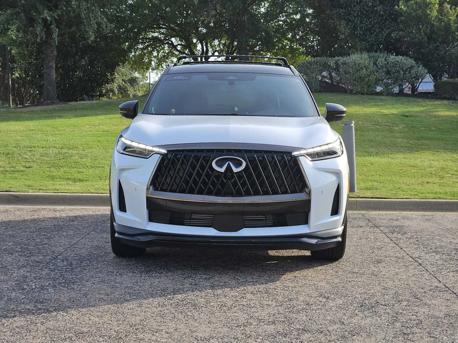 Certified Used 2026 Radiant White/Black Obsidian INFINITI SPORT image 2