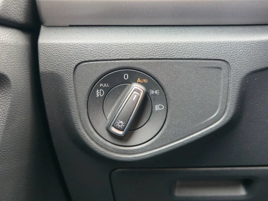 2019 Volkswagen Atlas SE w/Tech - Photo 16