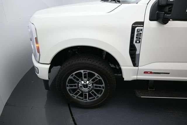 New 2026 Star White Metallic Tri-Coat Ford F-250® Platinum® image 9