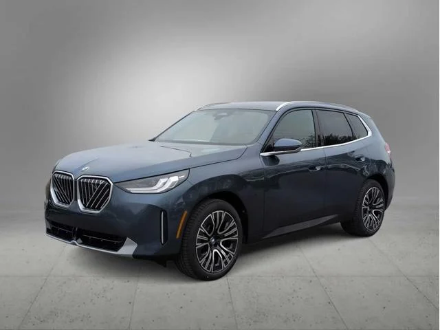 New 2026 Arctic Race Blue metallic BMW 30 xDrive image 4