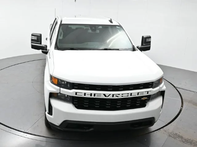 Used 2021 SUMMIT WHITE Chevrolet Custom image 18