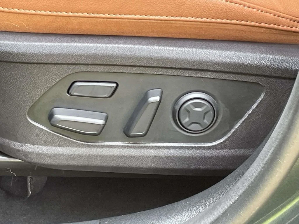 Used 2022 Green Kia X-Line SX Prestige image 19