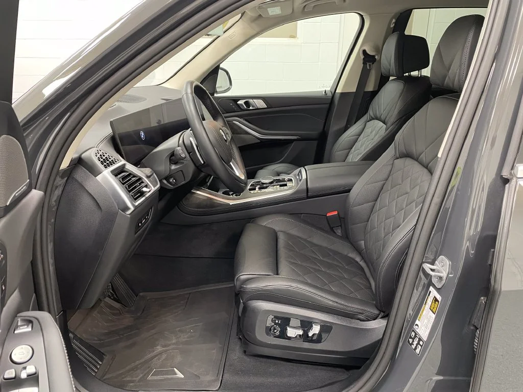 Used 2026 Gray Metallic BMW xDrive40i image 6