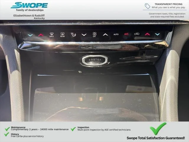 New 2026 Bright White Clear-Coat Exterior Paint Jeep Laredo image 25