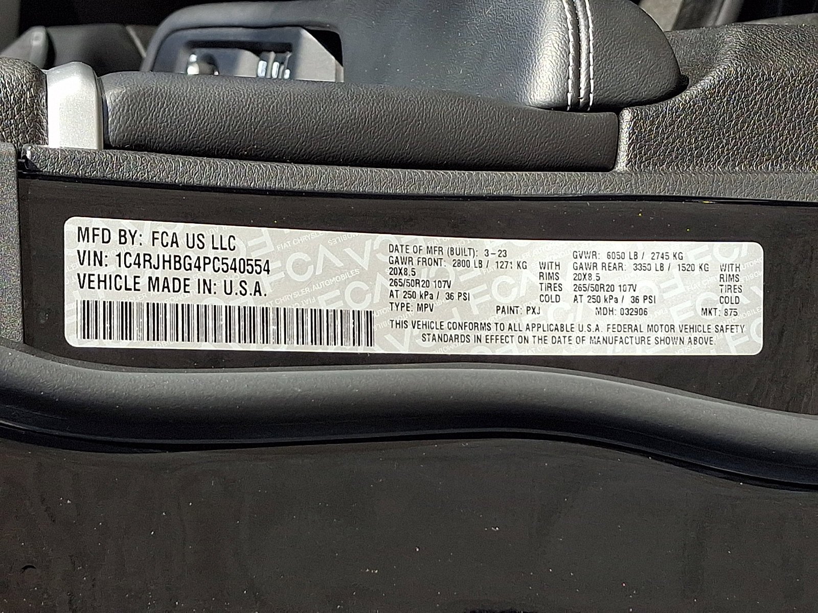 Certified Used 2023 Diamond Black Crystal Pearlcoat Jeep Limited image 27