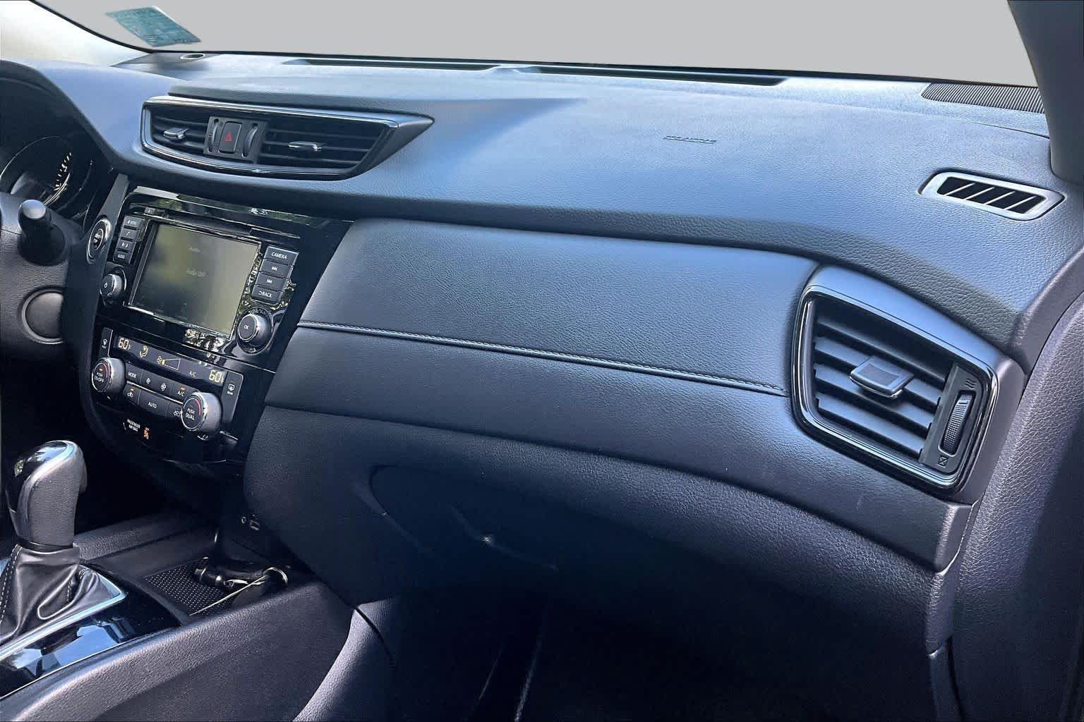 Used 2018 Gun Metallic Nissan SV image 17