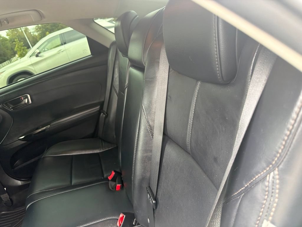 Used 2014 Blizzard Pearl Toyota XLE image 21