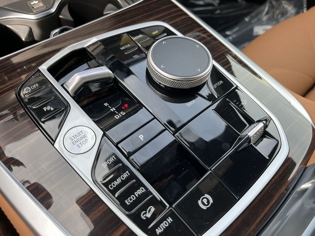 New 2027 Black BMW xDrive40i image 16