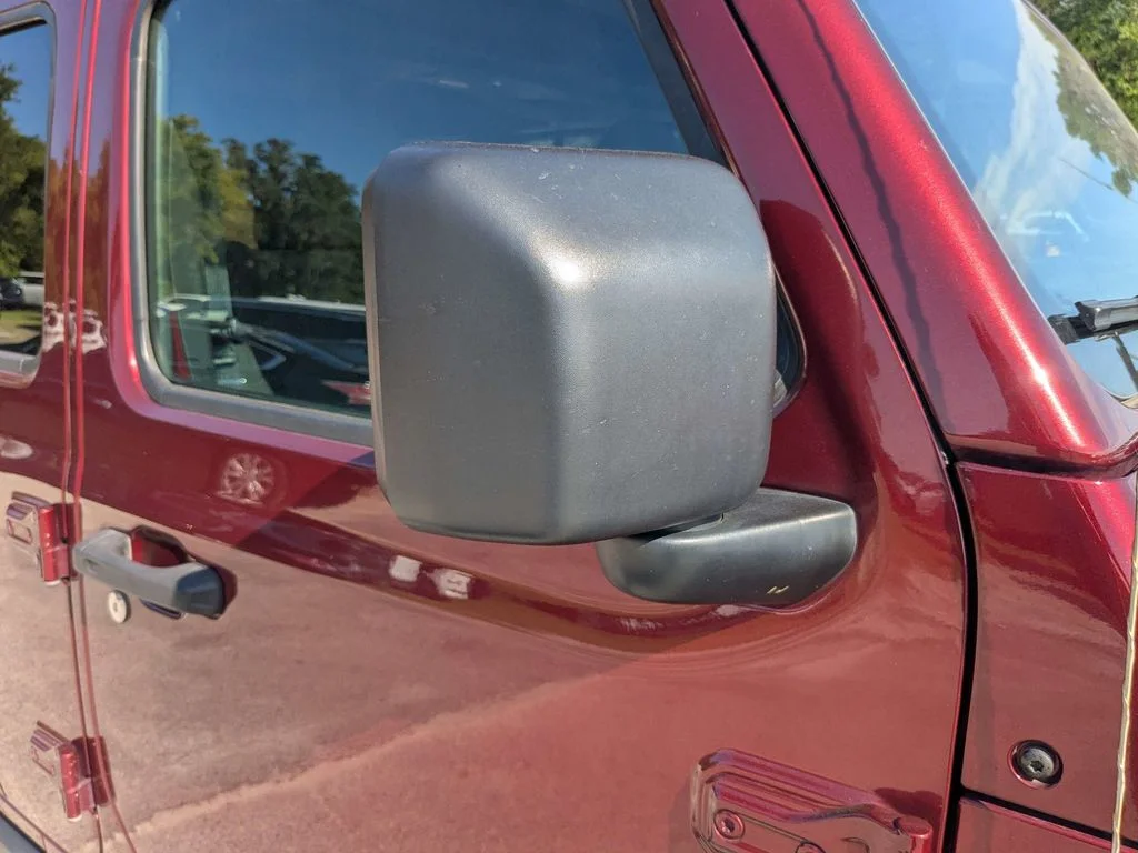 Used 2021  Jeep Unlimited Willys image 12