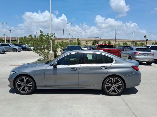 Used 2024 Gray BMW 330i image 3
