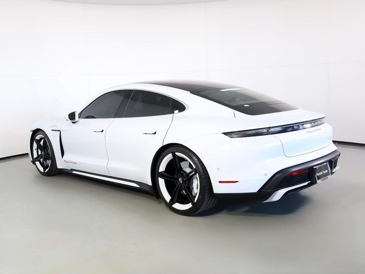 Used 2020 White Porsche Turbo image 3
