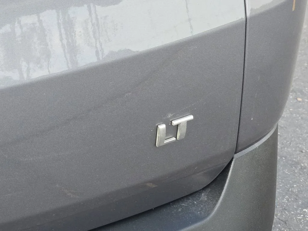Used 2019 Satin Steel Metallic Chevrolet LT Cloth image 22