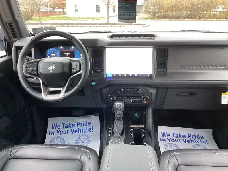 New 2025 Velocity Blue Metallic Ford Badlands® image 34