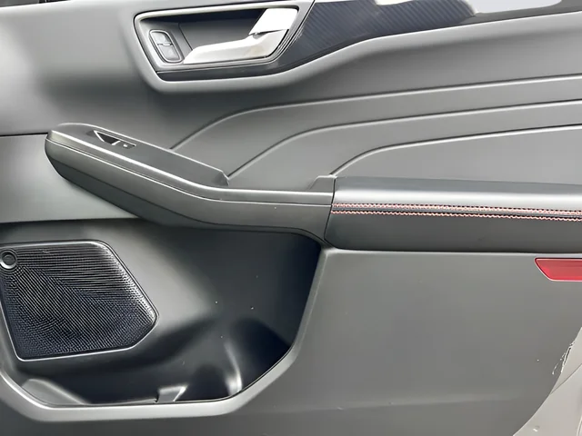 Used 2025 Gray Ford ST-Line image 26