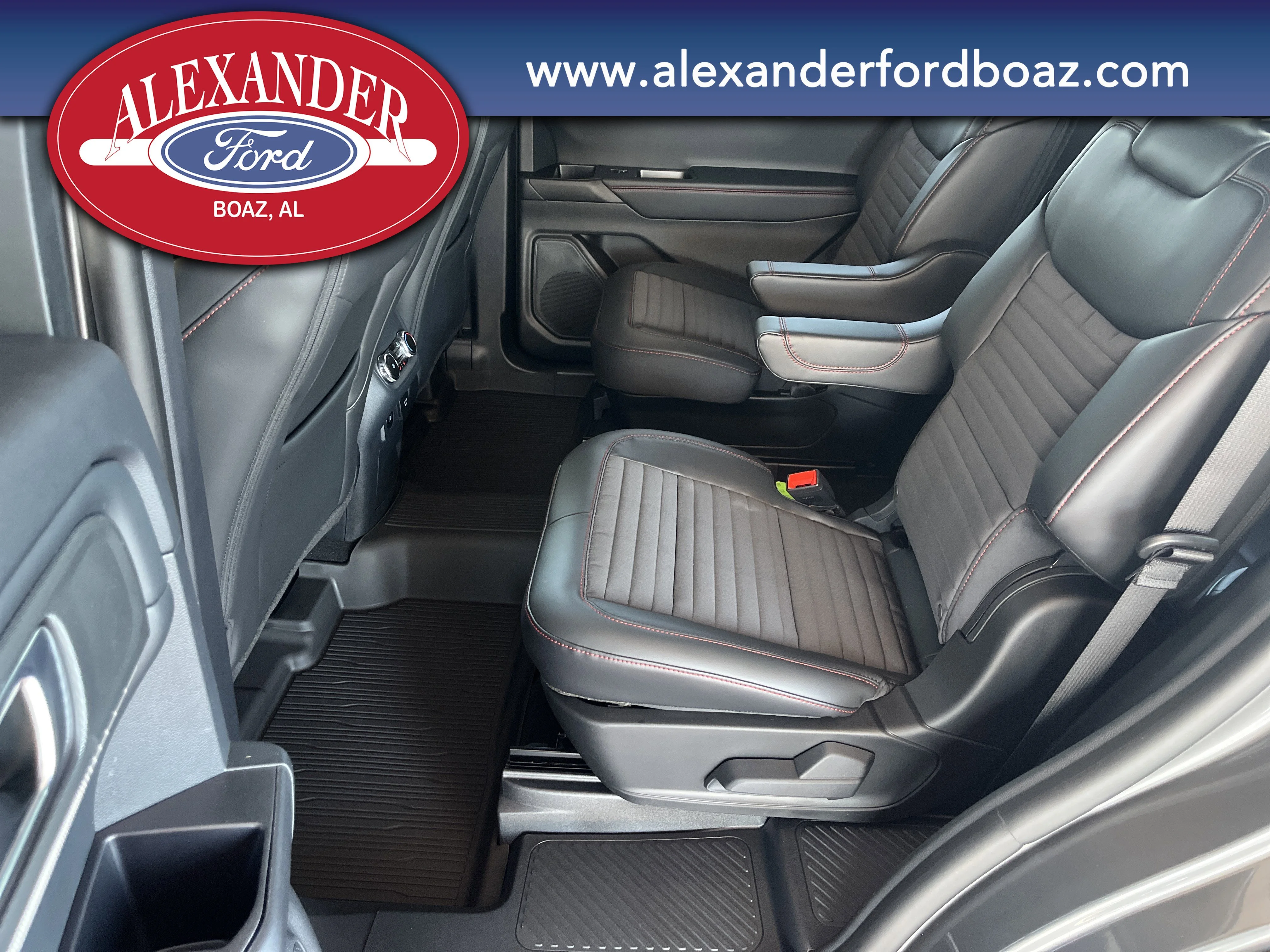 New 2026 Carbonized Gray Metallic Ford ST-Line image 13