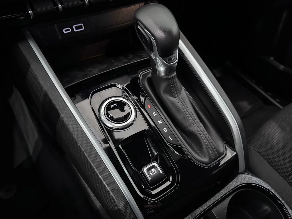 2023 Chevrolet Colorado LT - Photo 23