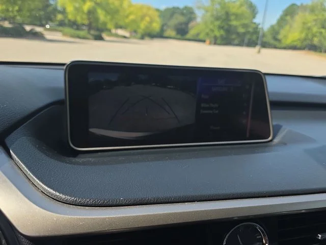 Used 2017  Lexus 350 image 17