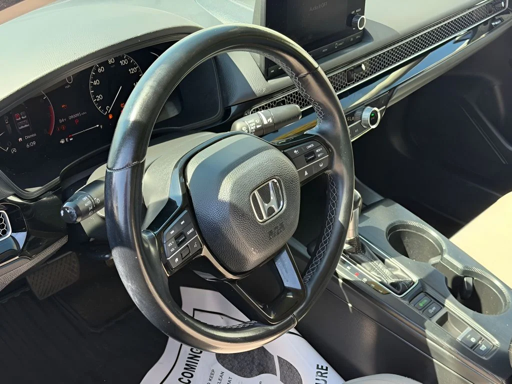 Used 2022  Honda EX image 14