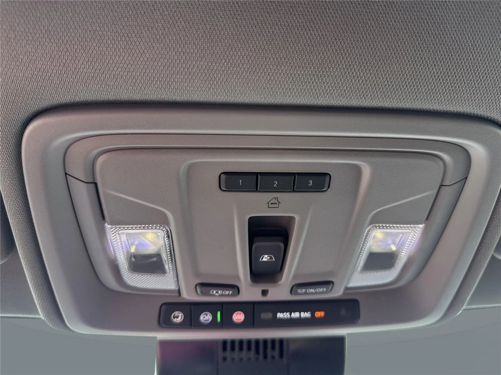 New 2026 Sterling Metallic GMC Elevation image 29