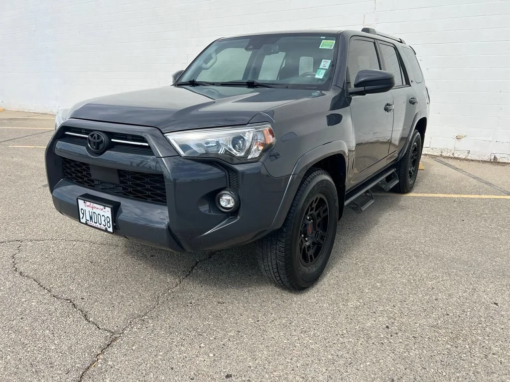 Used 2024  Toyota SR5 image 1