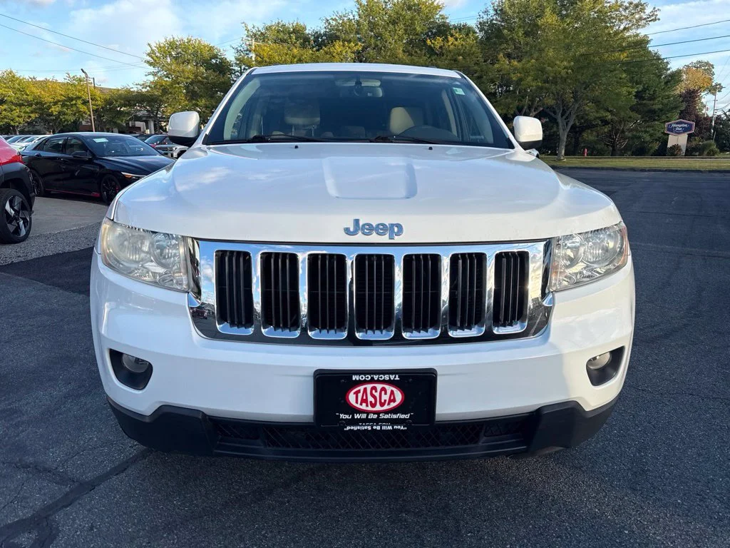 Used 2013 White Jeep Laredo image 2