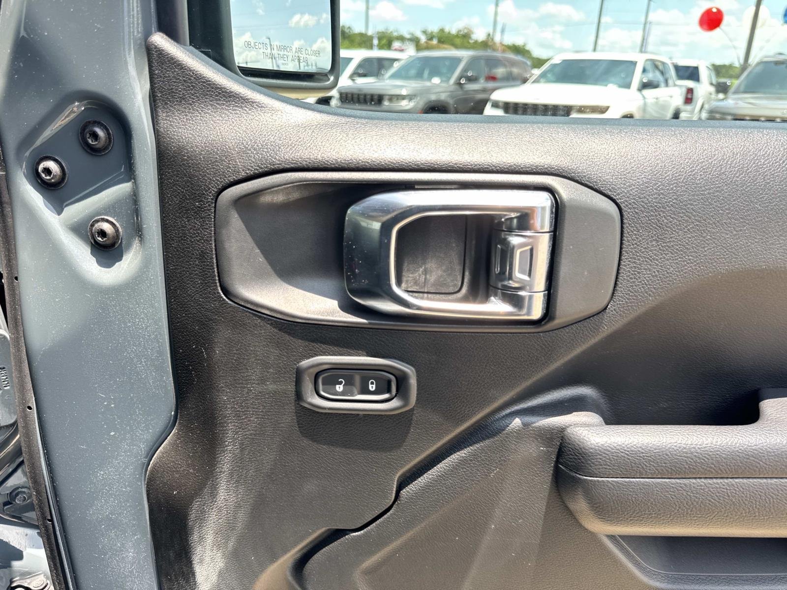 Used 2025 ANVIL CLEARCOAT Jeep Sport image 14