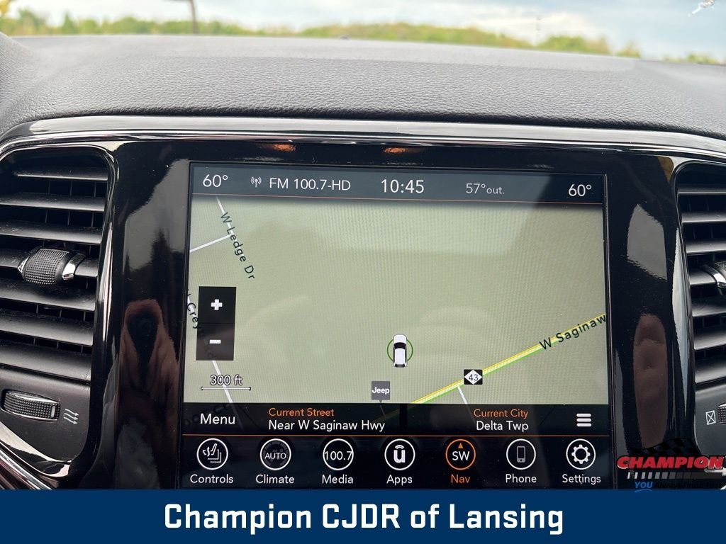 Used 2022 White Jeep Laredo X image 28