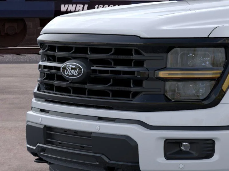 New 2026 Oxford White Ford XLT image 17