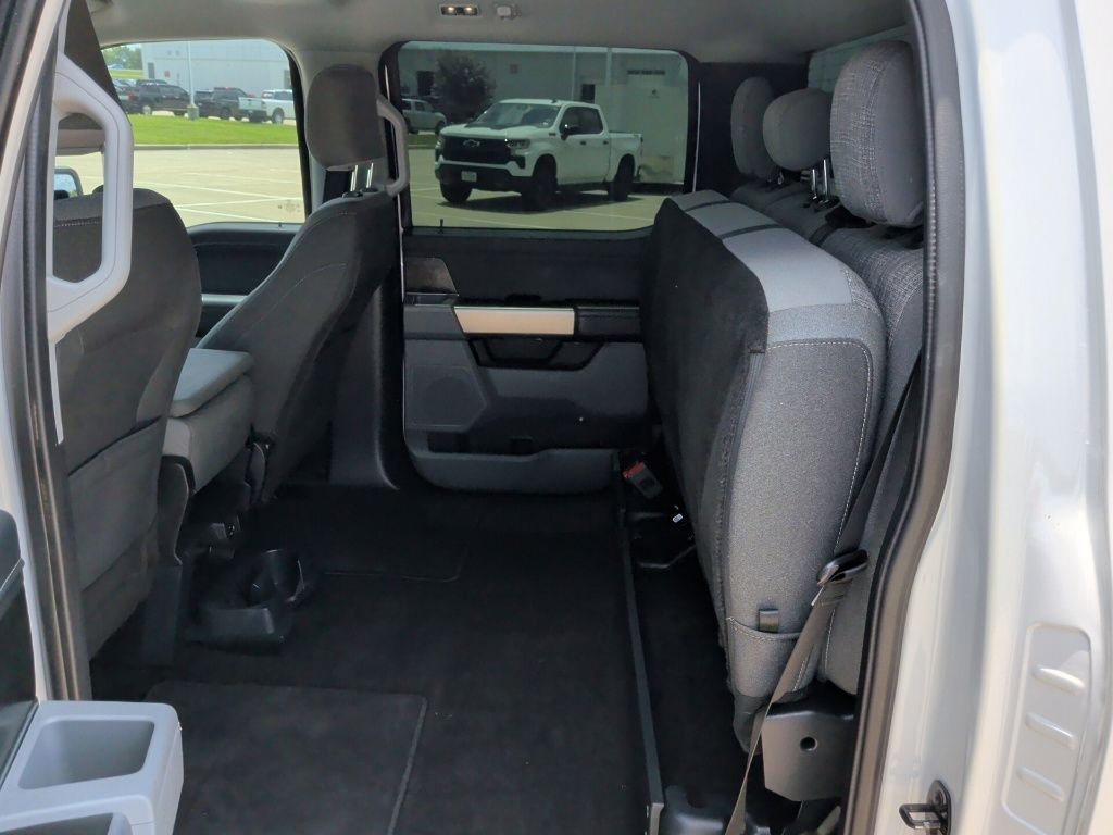 Used 2022 White Ford XLT image 33