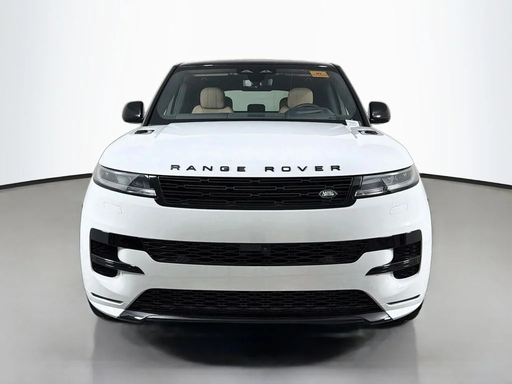 New 2026 Fuji White Land Rover Dynamic SE image 2