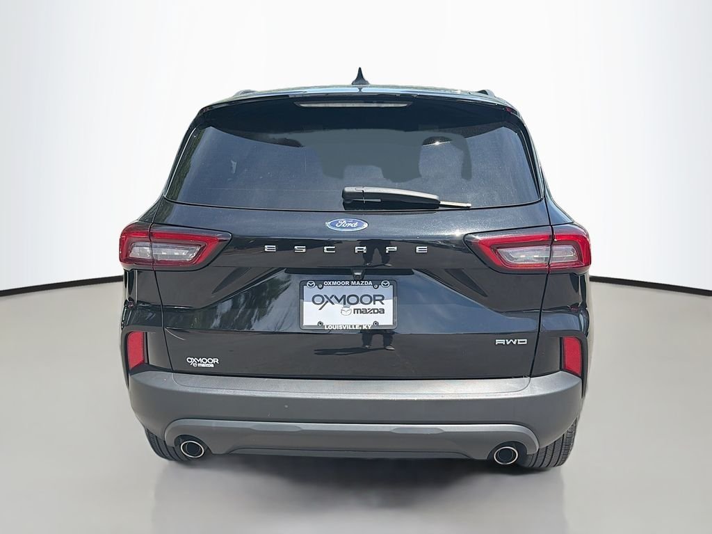 Used 2025 Agate Black Metallic Ford ST-Line image 5