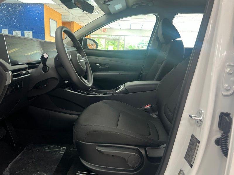 New 2026 White Hyundai SE AWD image 17