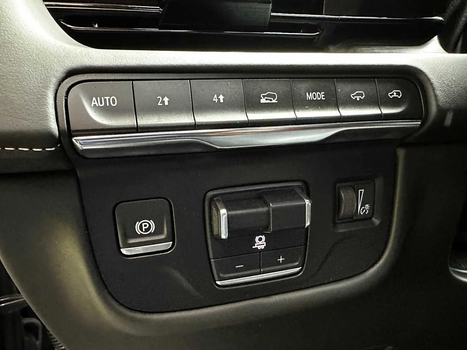 Certified Used 2024 Black Raven Cadillac Sport Platinum image 16