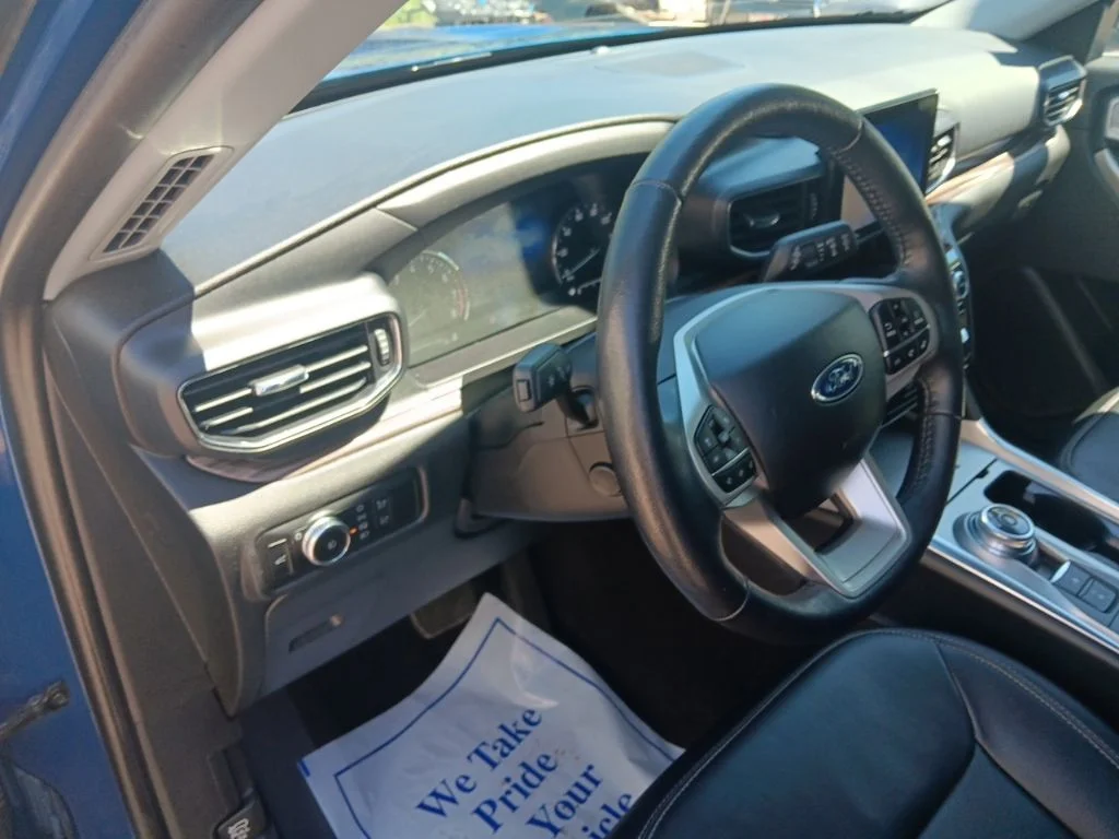 Used 2023 Stone Blue Metallic Ford Limited image 14