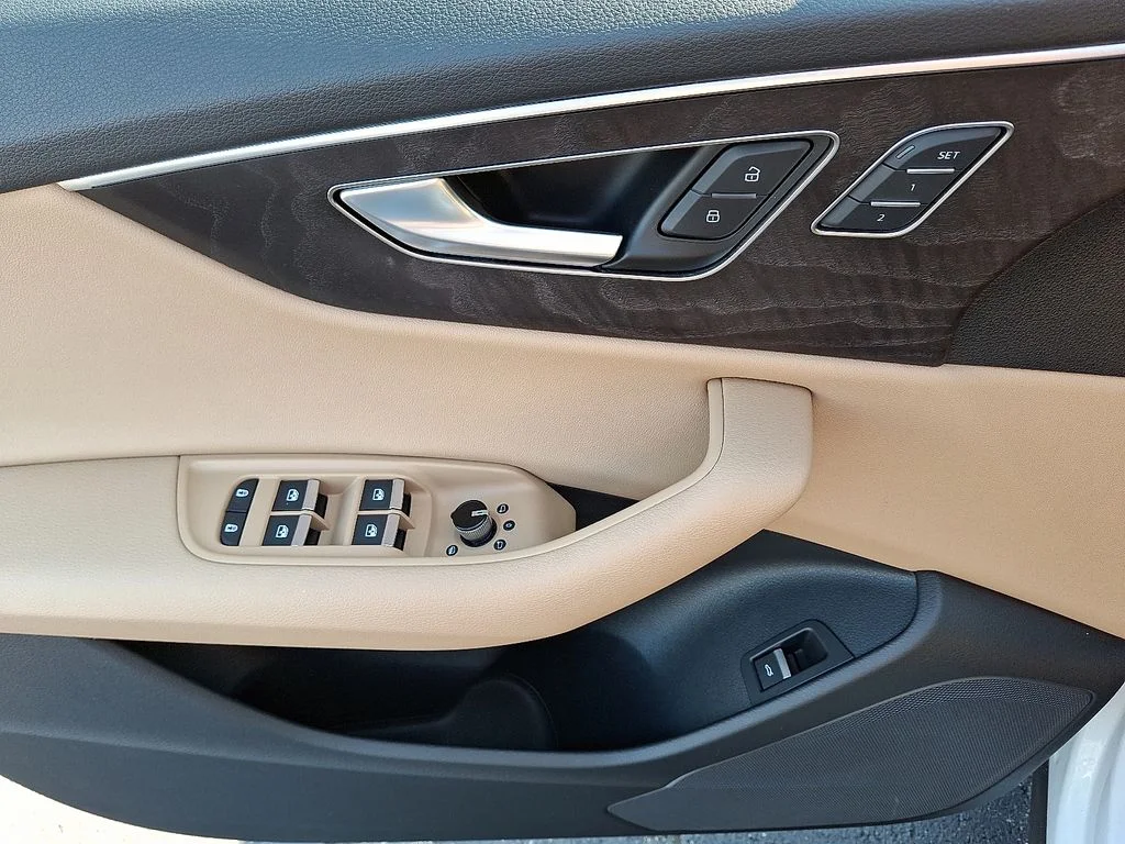 2023 Audi Q8 Premium - Photo 12