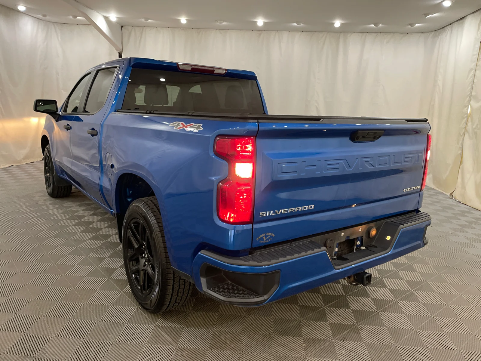 Used 2022 GLACIER BLUE METALLIC Chevrolet Custom image 8