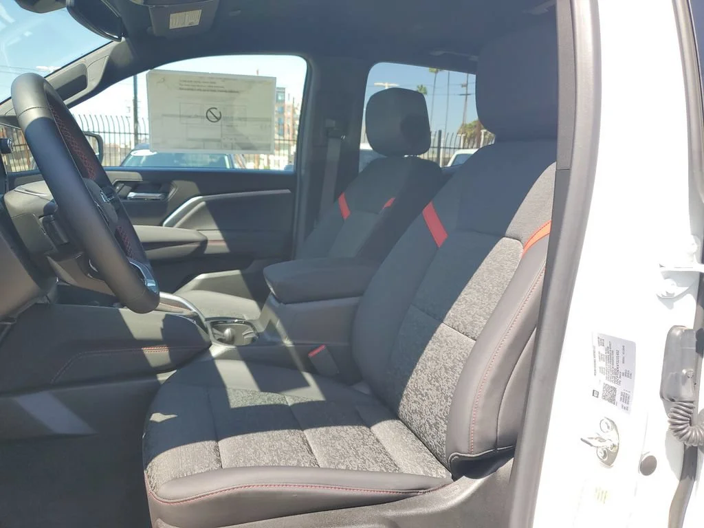 2026 Chevrolet Colorado Z71 - Photo 17
