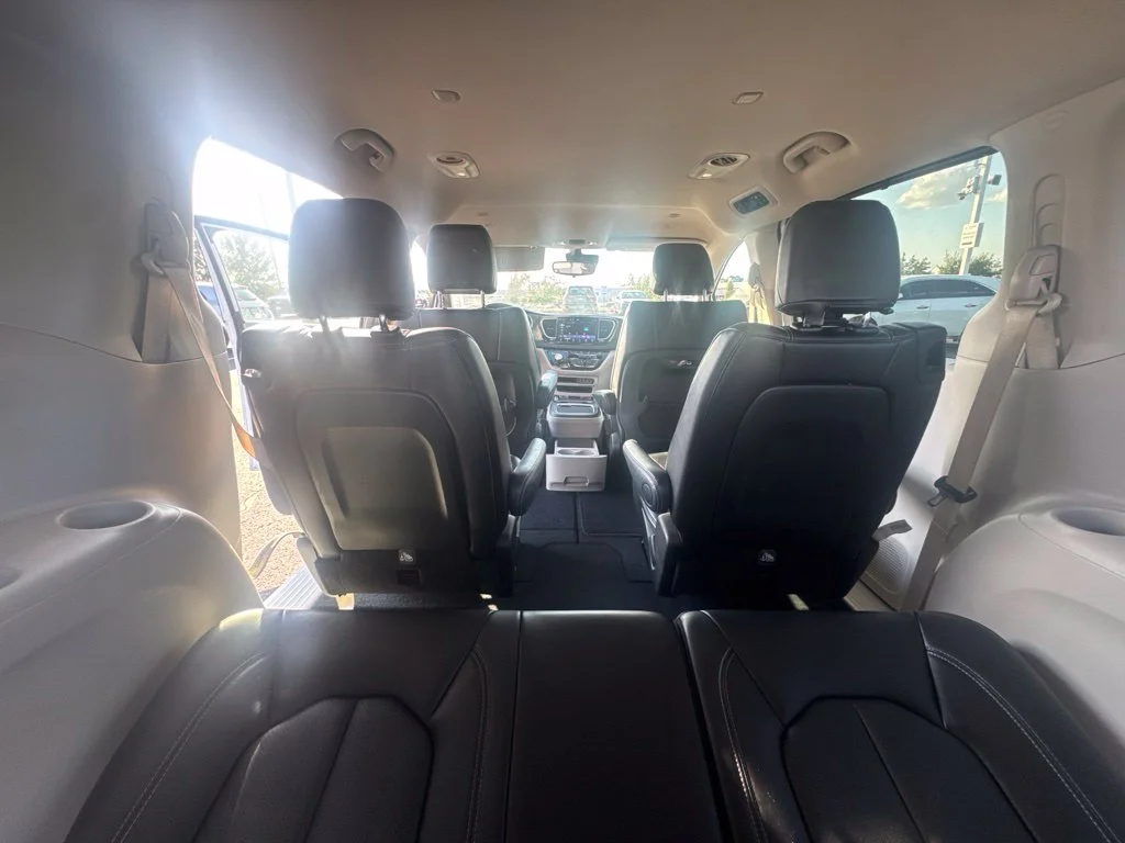 Used 2024 White Chrysler Touring L image 7